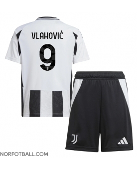 Billige Fotballdrakt Juventus Dusan Vlahovic #9 Replika Hjemmedraktsett Barn 2024-25 Kortermet (med bukser)